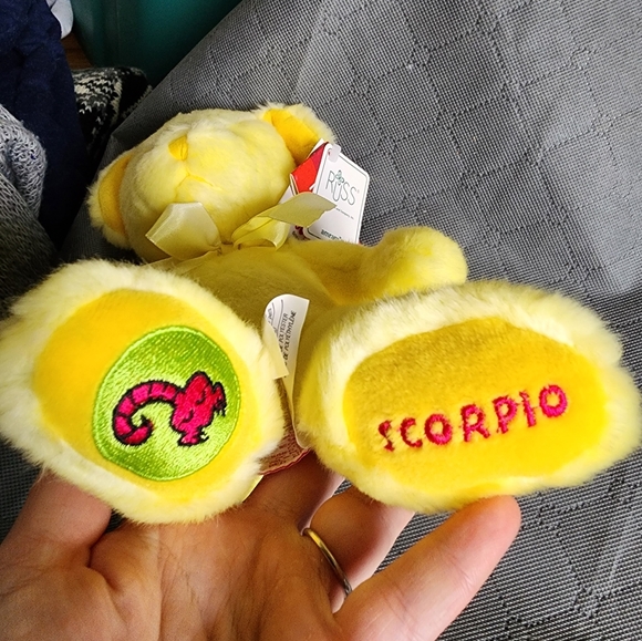 Scorpio Star-Scopes Russ Bear - Picture 2 of 5